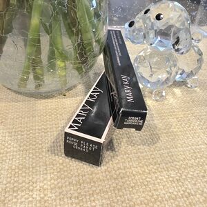 Mary Kay Poppy Please Lipstick - Bold Set.